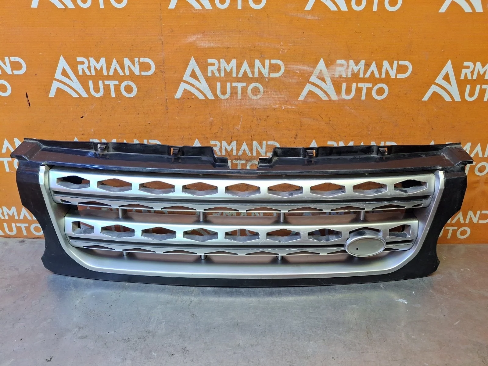 Решетка радиатора Land Rover Discovery 2013-2016 4