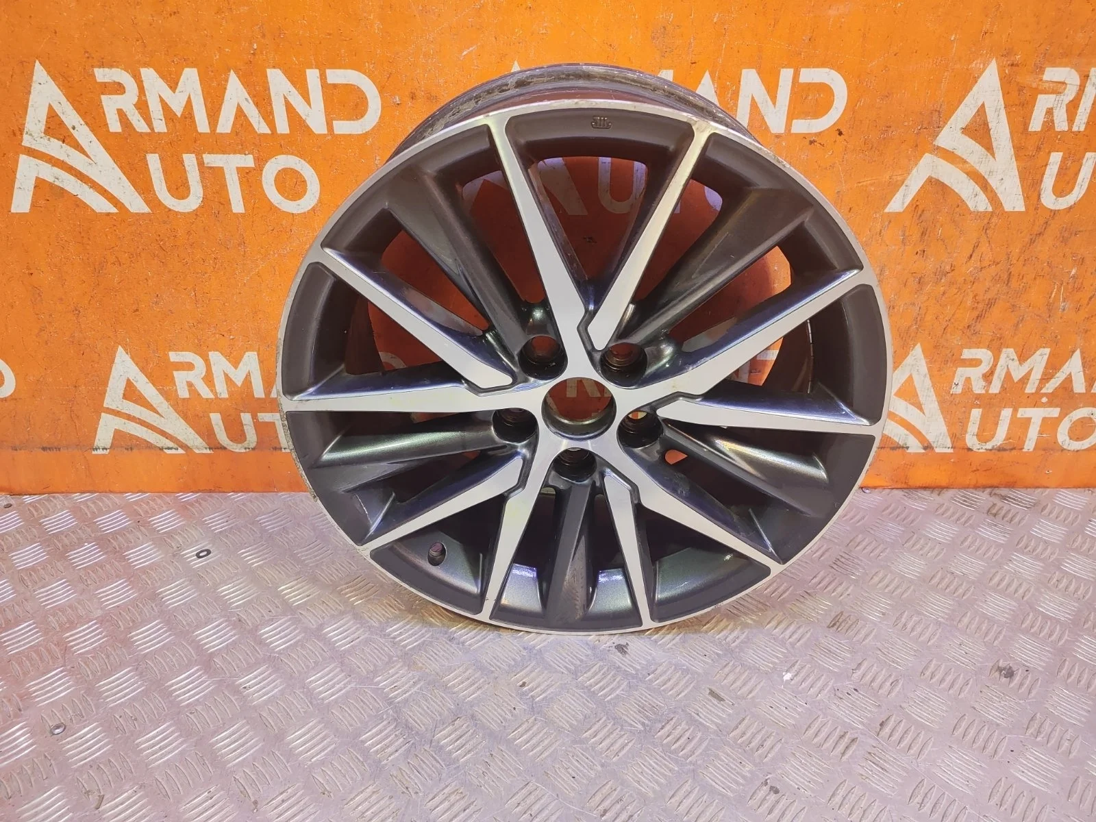 Диск колёсный r18 Toyota Camry XV70