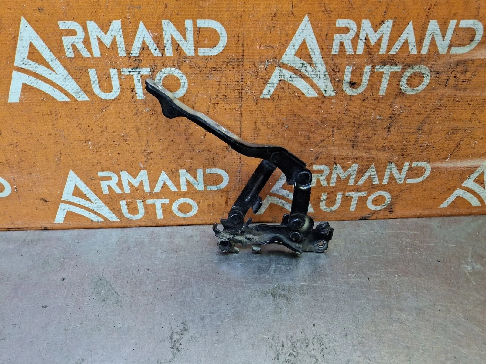 Петля капота Kia Sorento 2014-2020 3 Prime UM