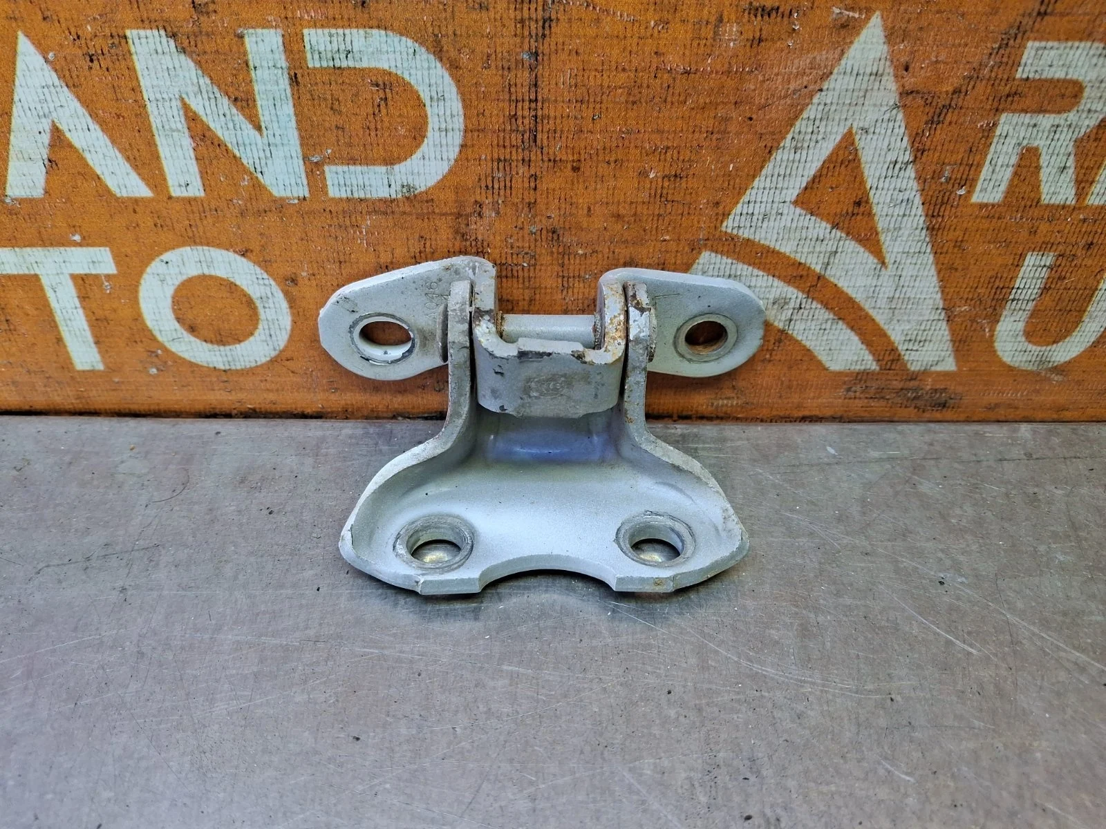 Петля двери нижняя Toyota Camry 2011-2018 7 XV50