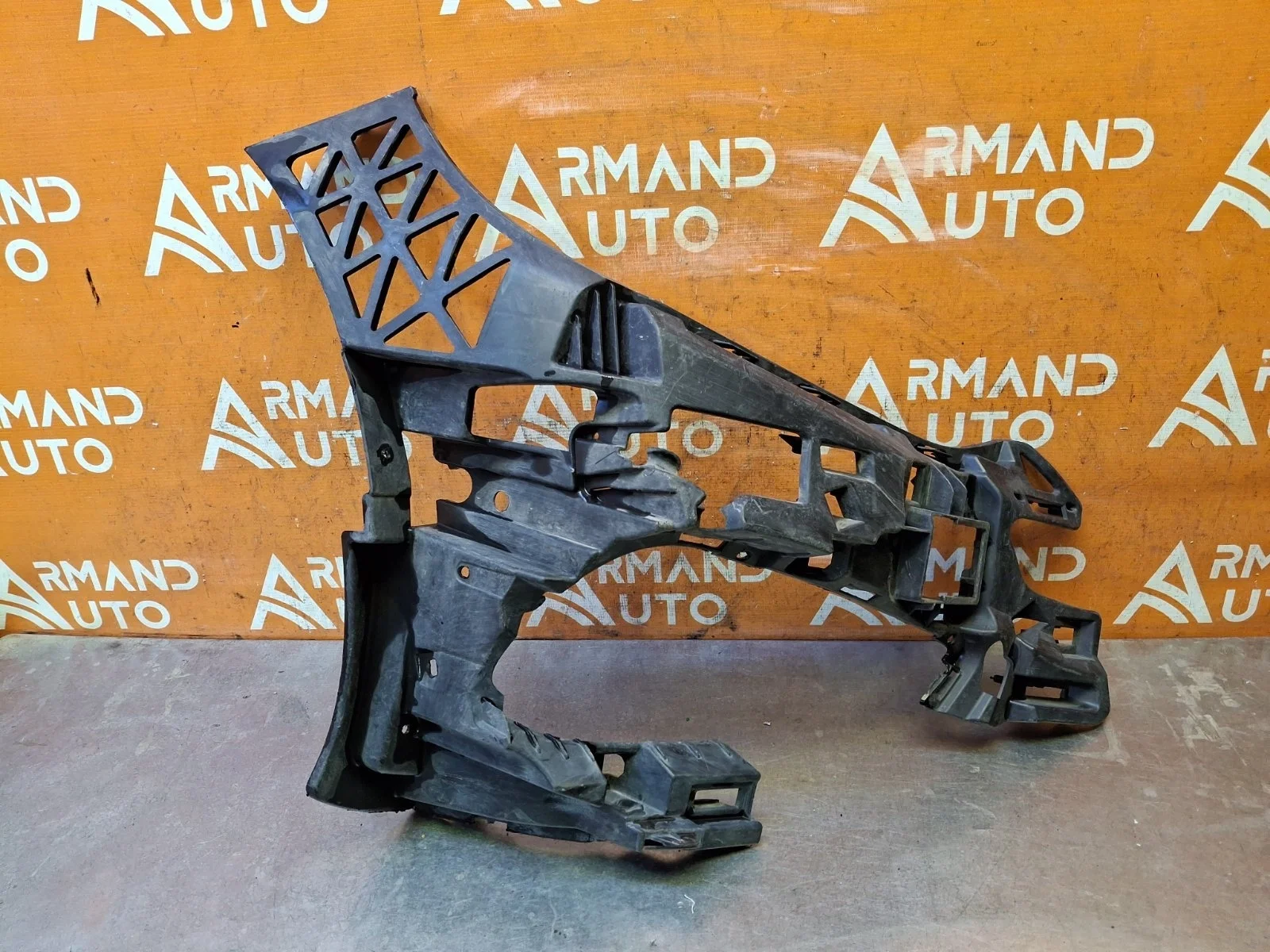 Кронштейн бампера Mercedes -Class 2013-2016 W212, S212