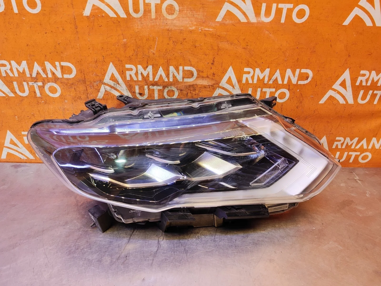 Фара Nissan X-Trail 2017-2022 3 T32