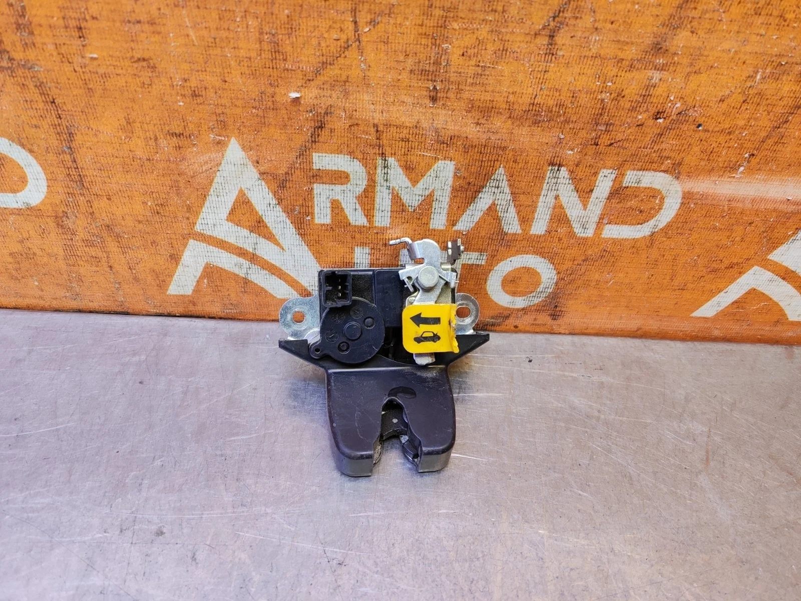 Замок крышки багажника Kia Cerato 2018-нв 4