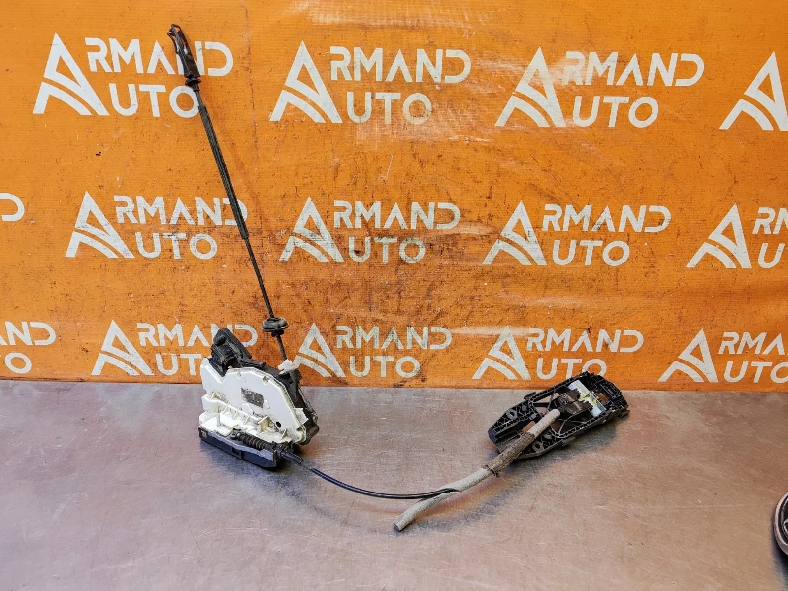 Замок двери Volkswagen Jetta 2010-2015 6