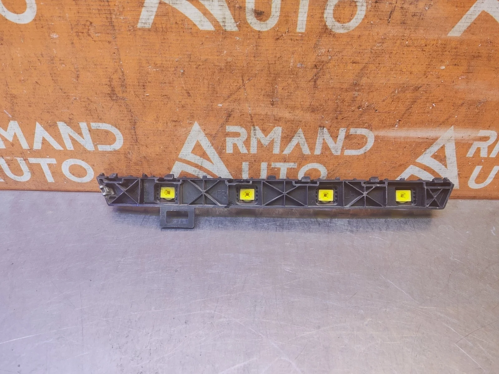 Кронштейн бампера Hyundai Solaris 2017-нв