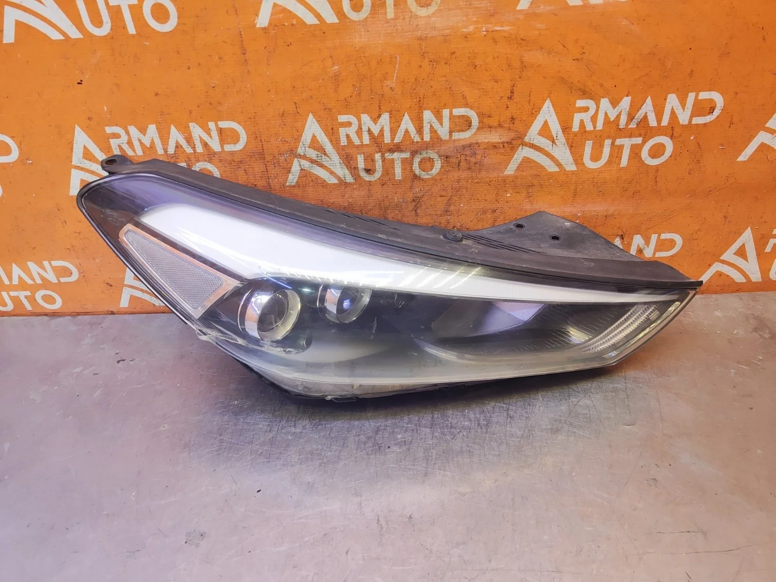 Фара Hyundai Tucson 2015-2018 3