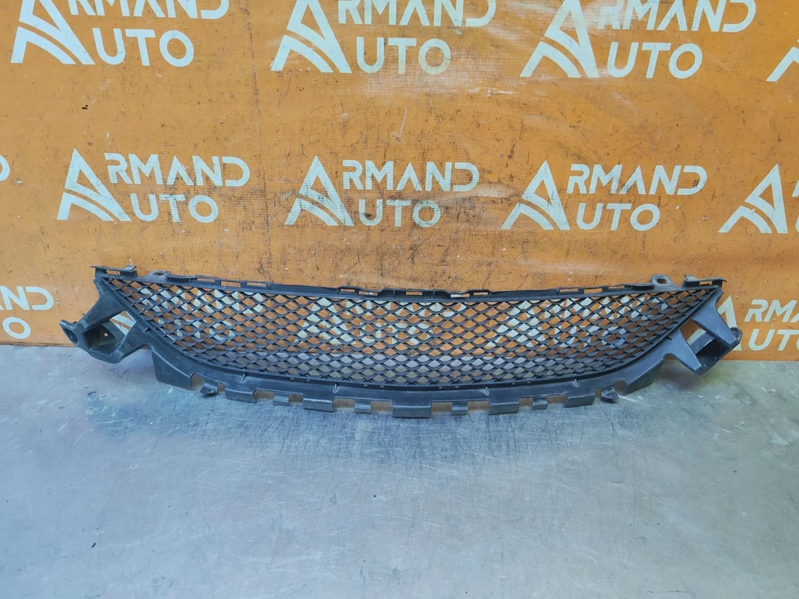 Решетка бампера Mercedes -Class 2014-2021 W205