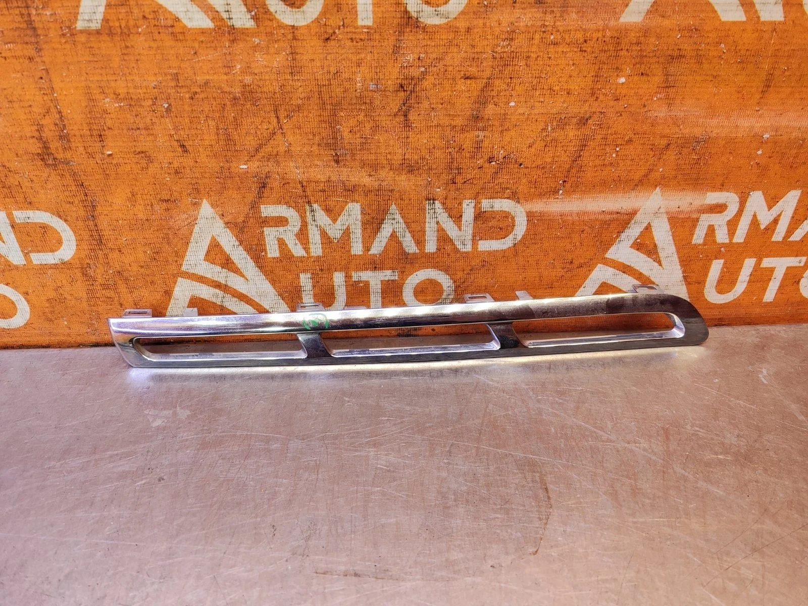 Накладка решетки радиатора верхняя Mercedes GL GLS-Class 2015-2019 X166