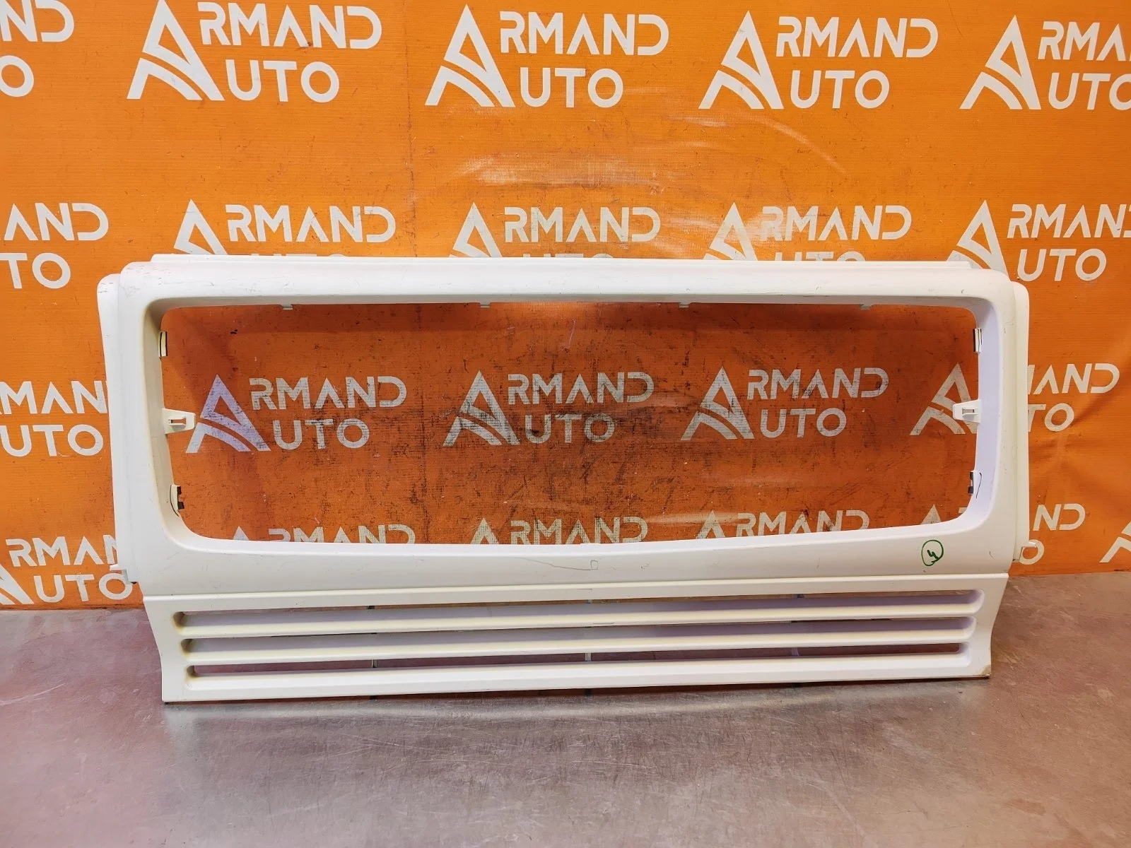 Окантовка решетки радиатора Mercedes G-Class 2008-2012 W463