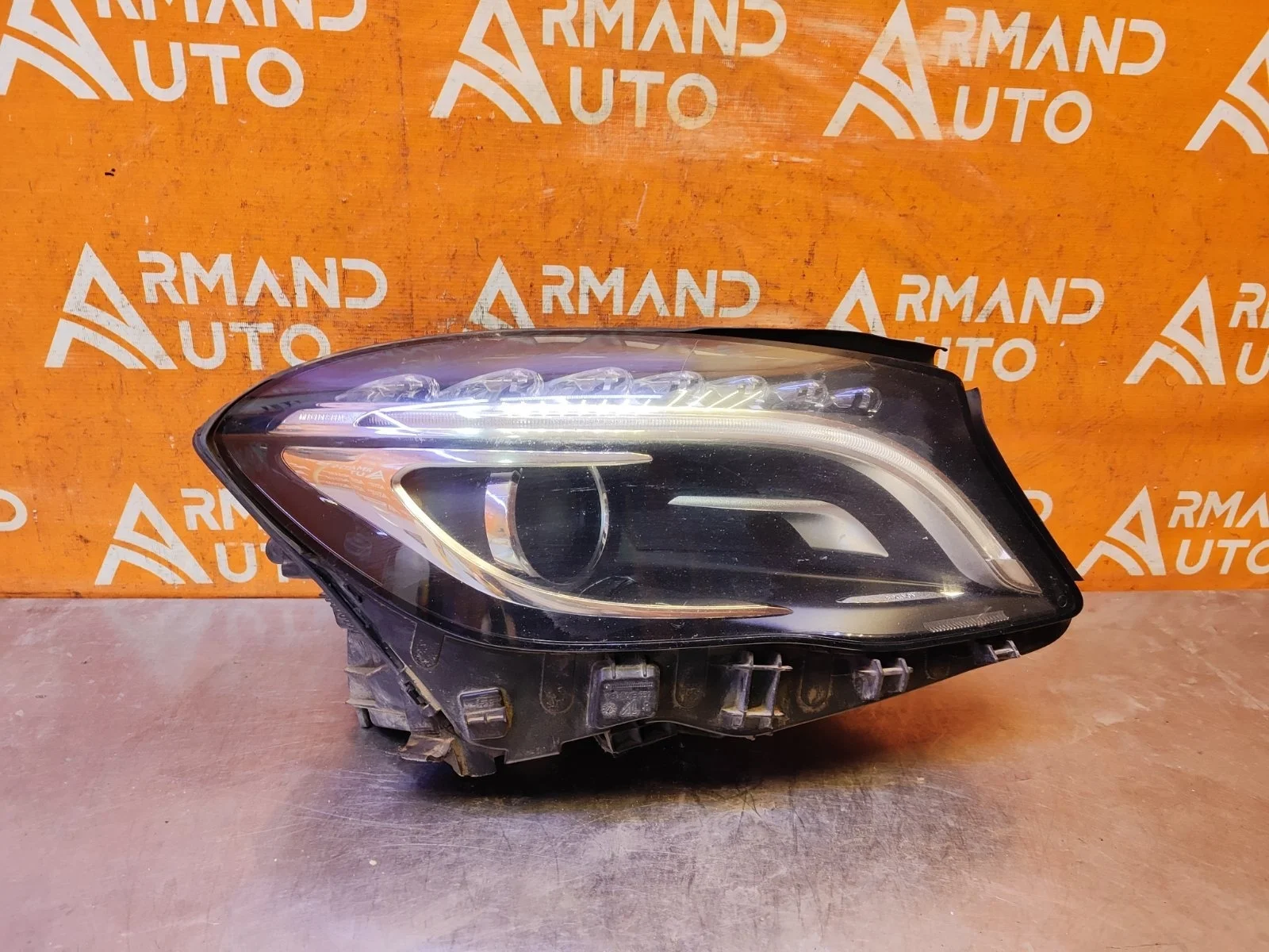 Фара Mercedes GLA-Class 2013-2017 X156