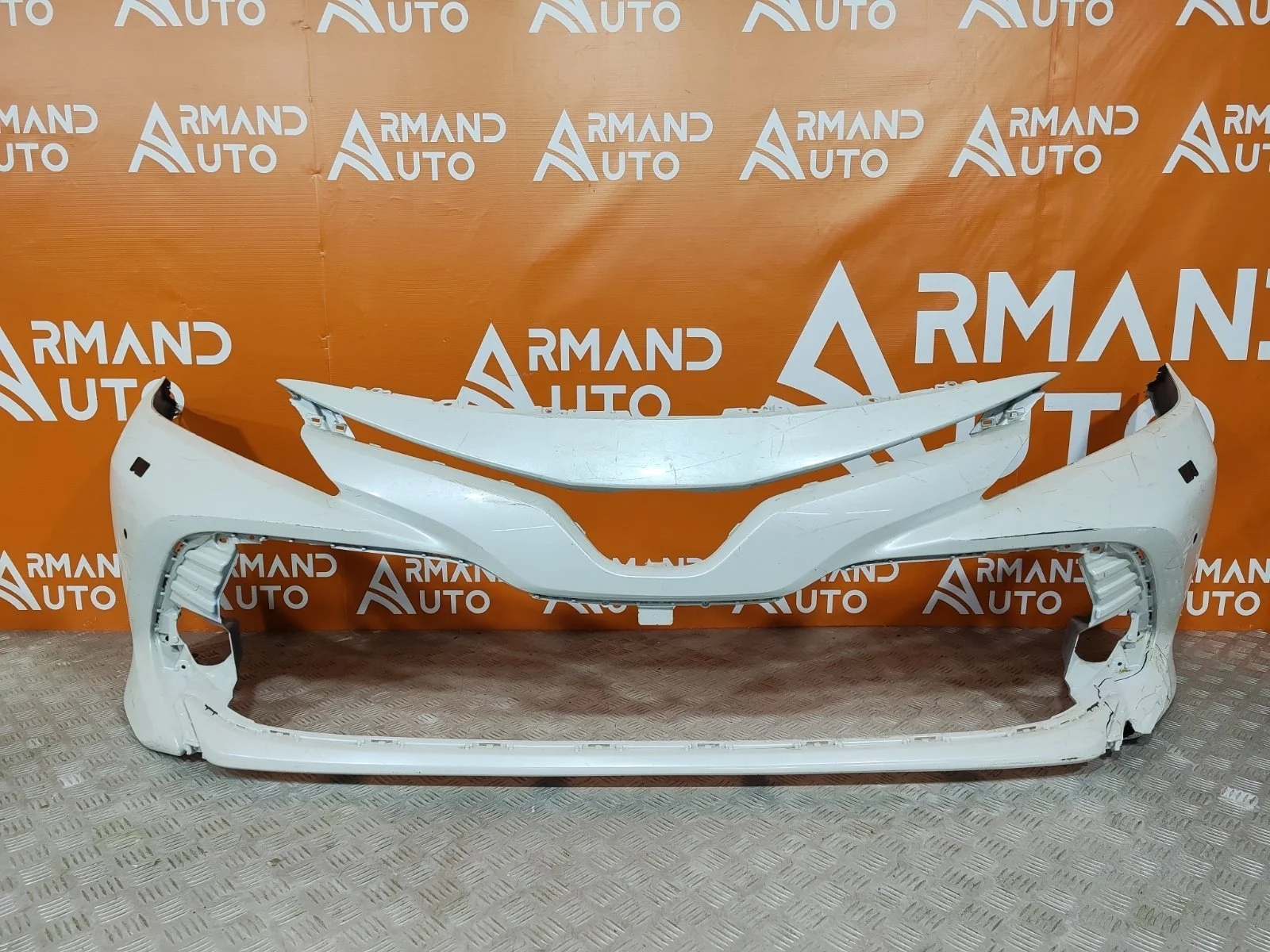 Бампер Toyota Camry 2017-2021 8 XV70