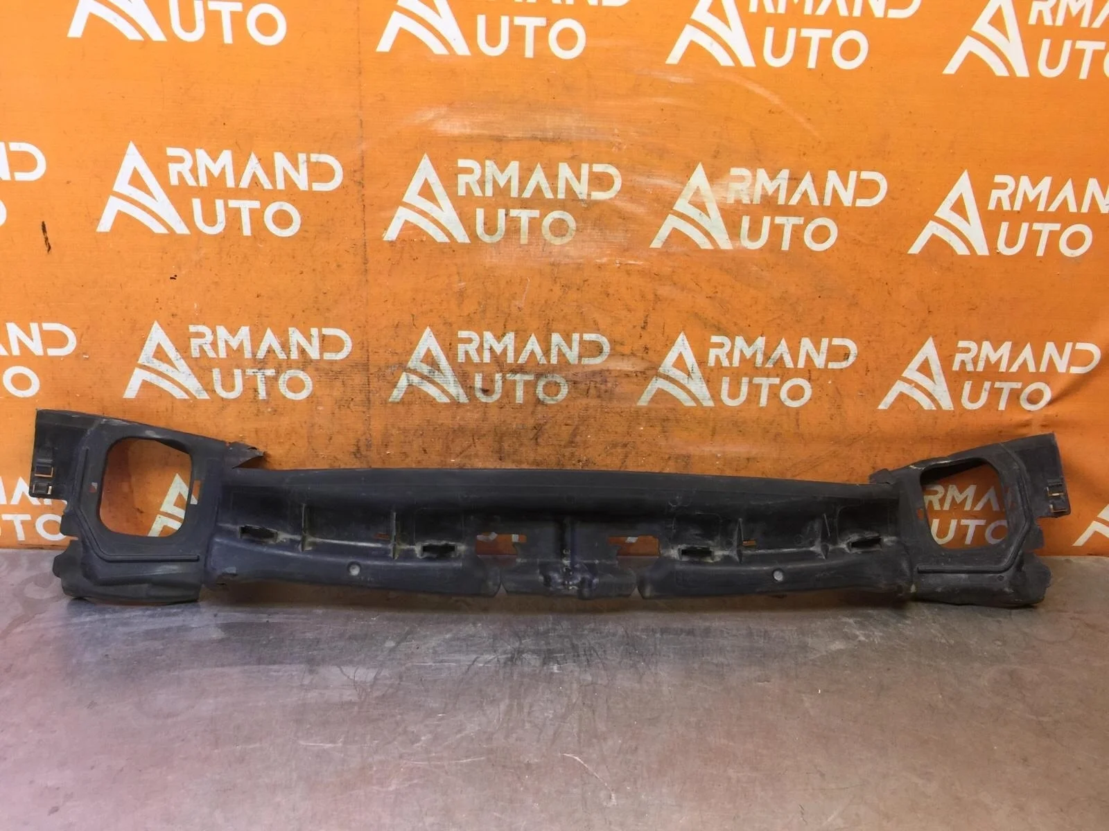 Воздуховод радиатора верхний BMW 7 series 2015-2019 G11 G12