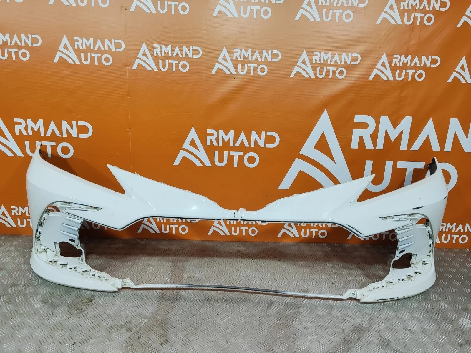 Бампер Toyota Camry 2020-нв 8 XV70