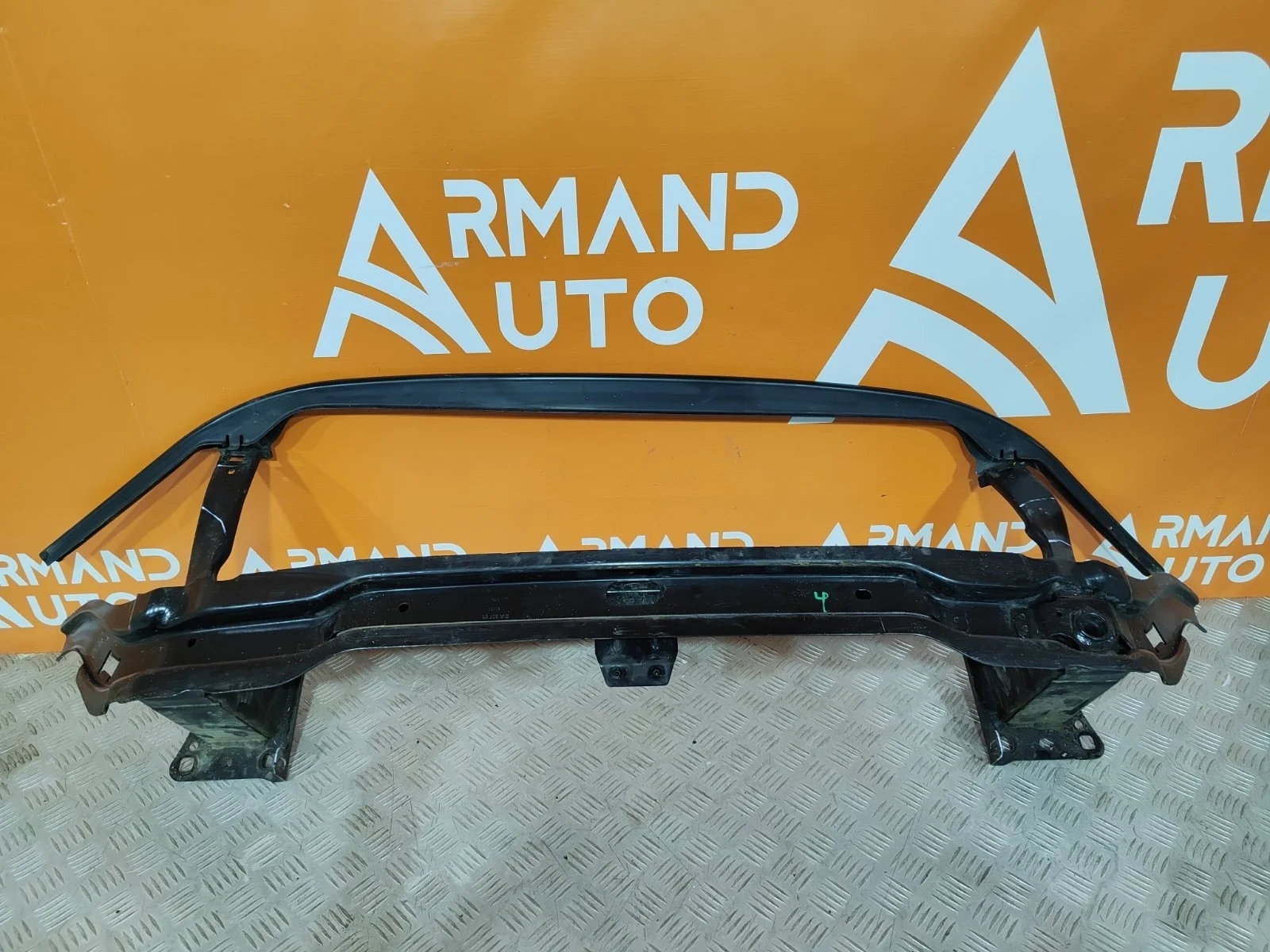 Усилитель бампера Volkswagen Tiguan 2016-2020