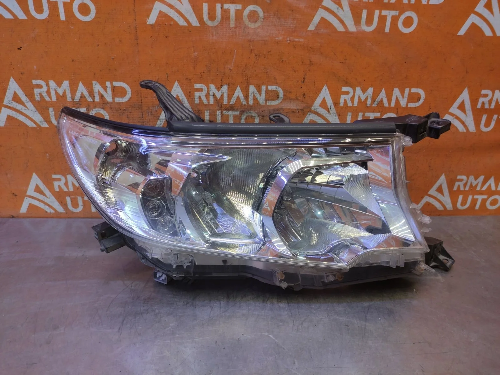 Фара Toyota Land Cruiser Prado 2017-нв 150