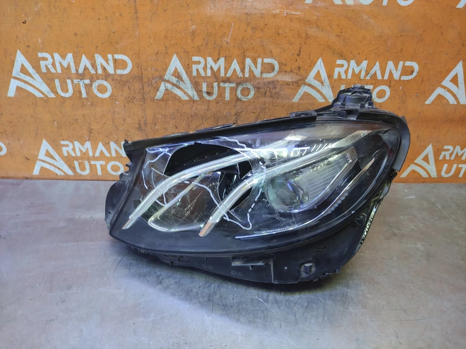 Фара Mercedes -Class 2016-2020 W213, S213, C238