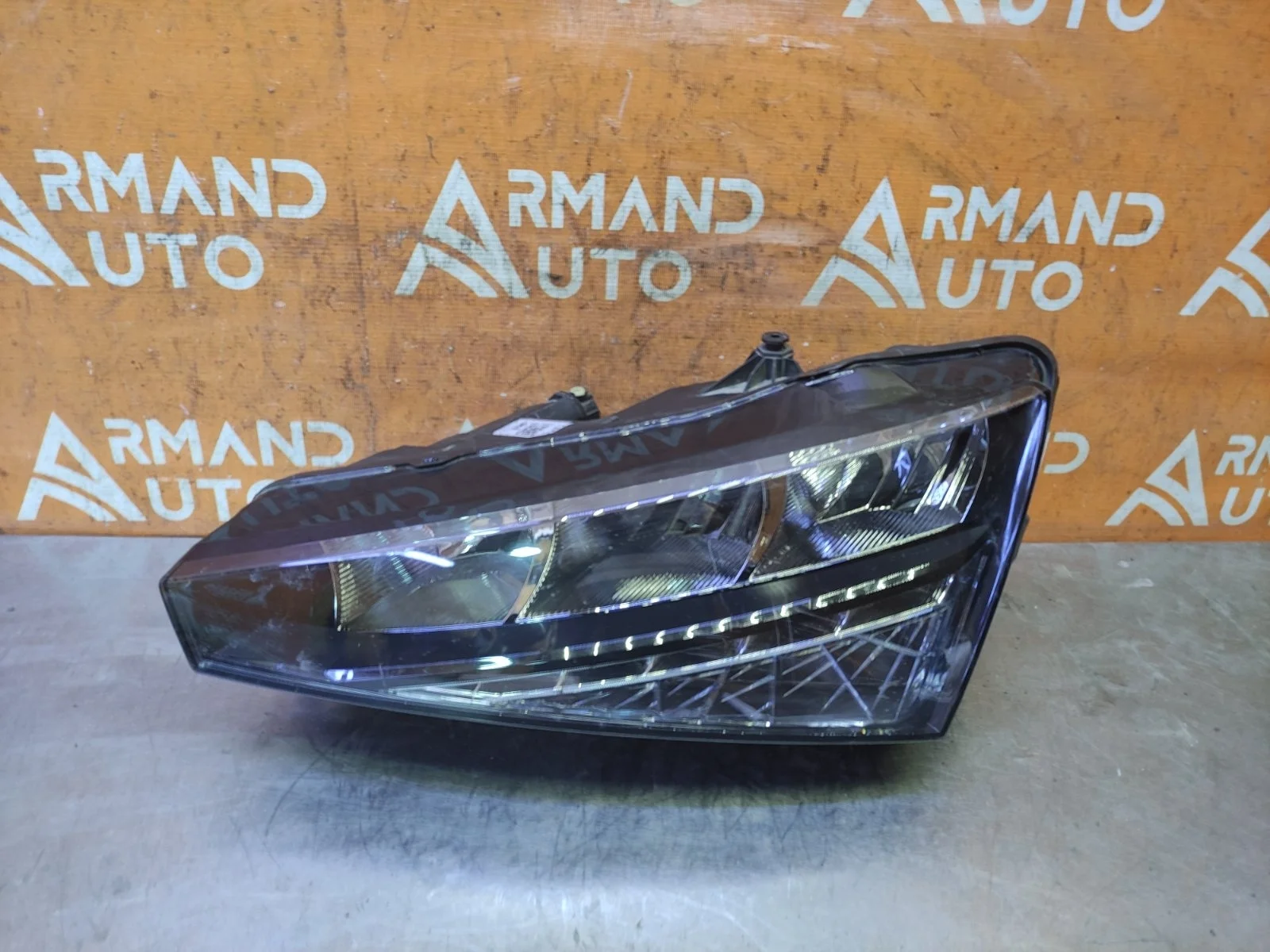 Фара Skoda Rapid 2020-нв