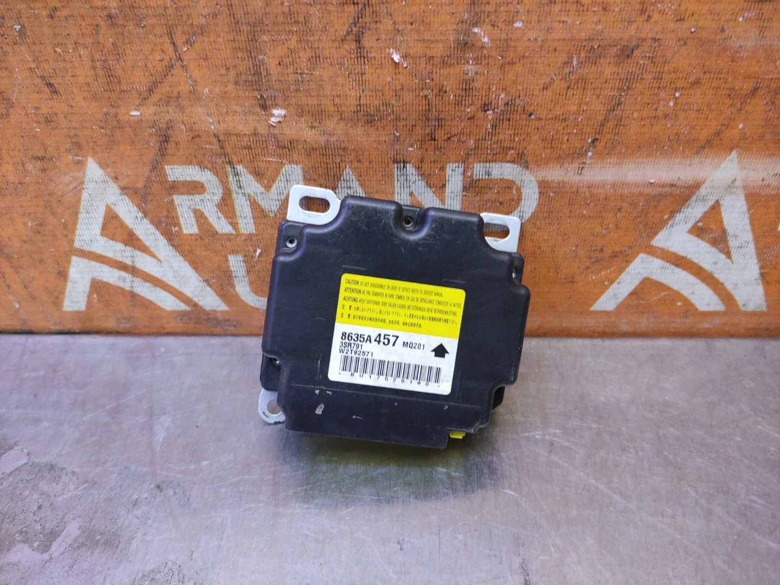 Блок управления airbag Mitsubishi Pajero Sport 2015-нв 3