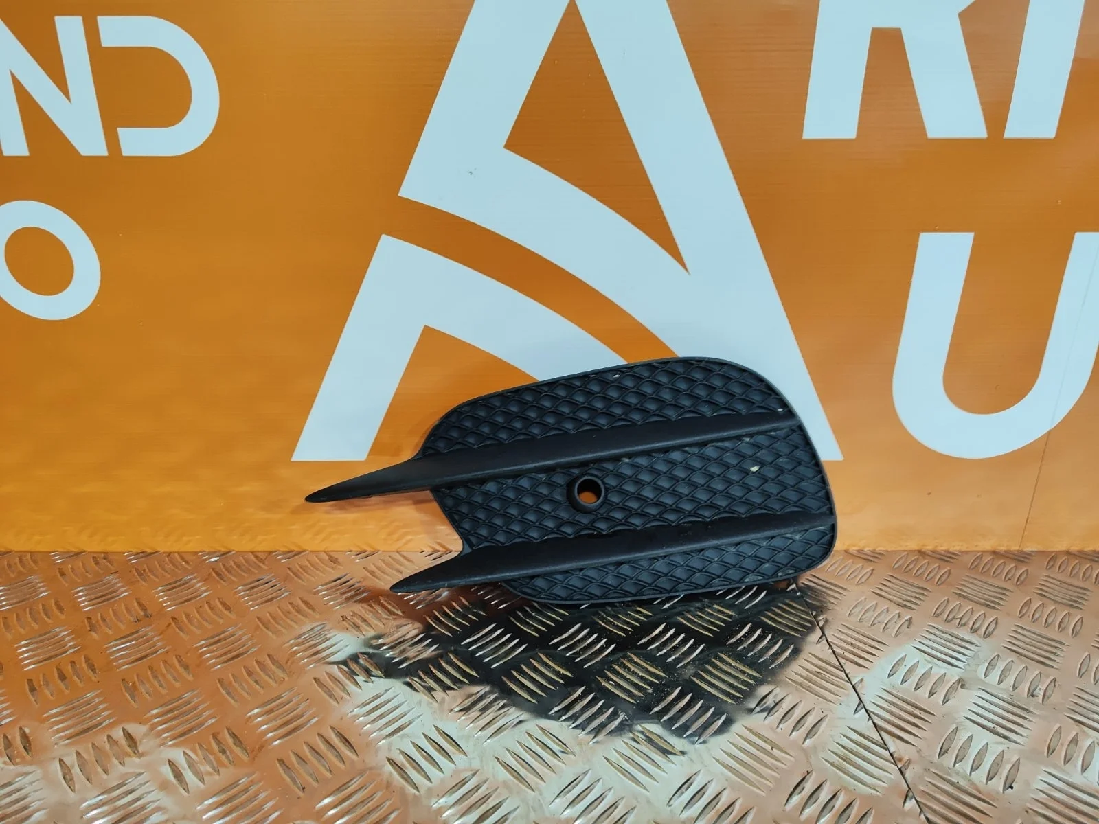 Решетка бампера Mercedes -Class 2016-нв W213, S213, C238