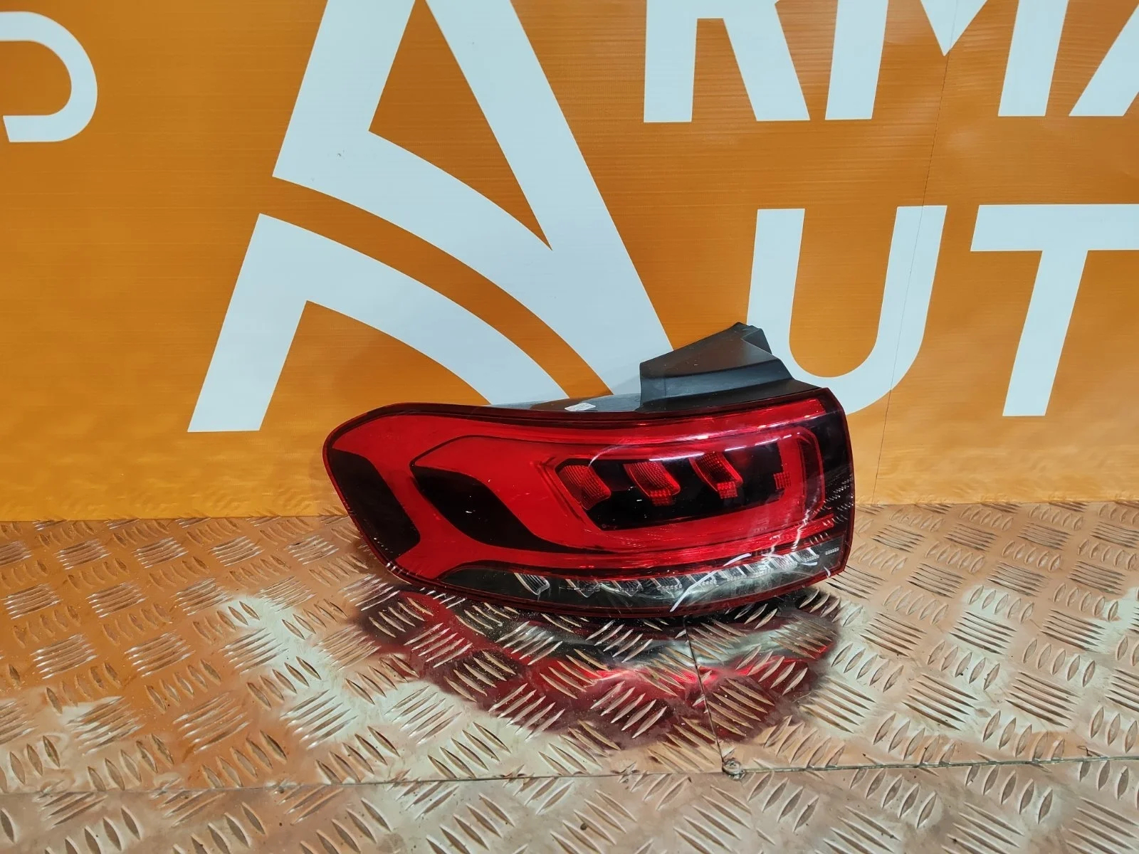 Фонарь внешний Mercedes GLB-Class 2019-нв X247