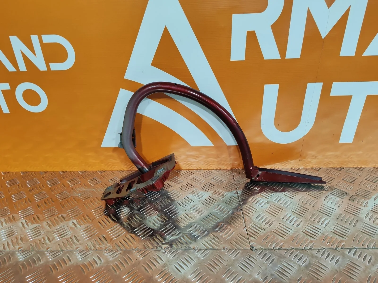 Петля крышки багажника Mercedes -Class 2014-2021 C205