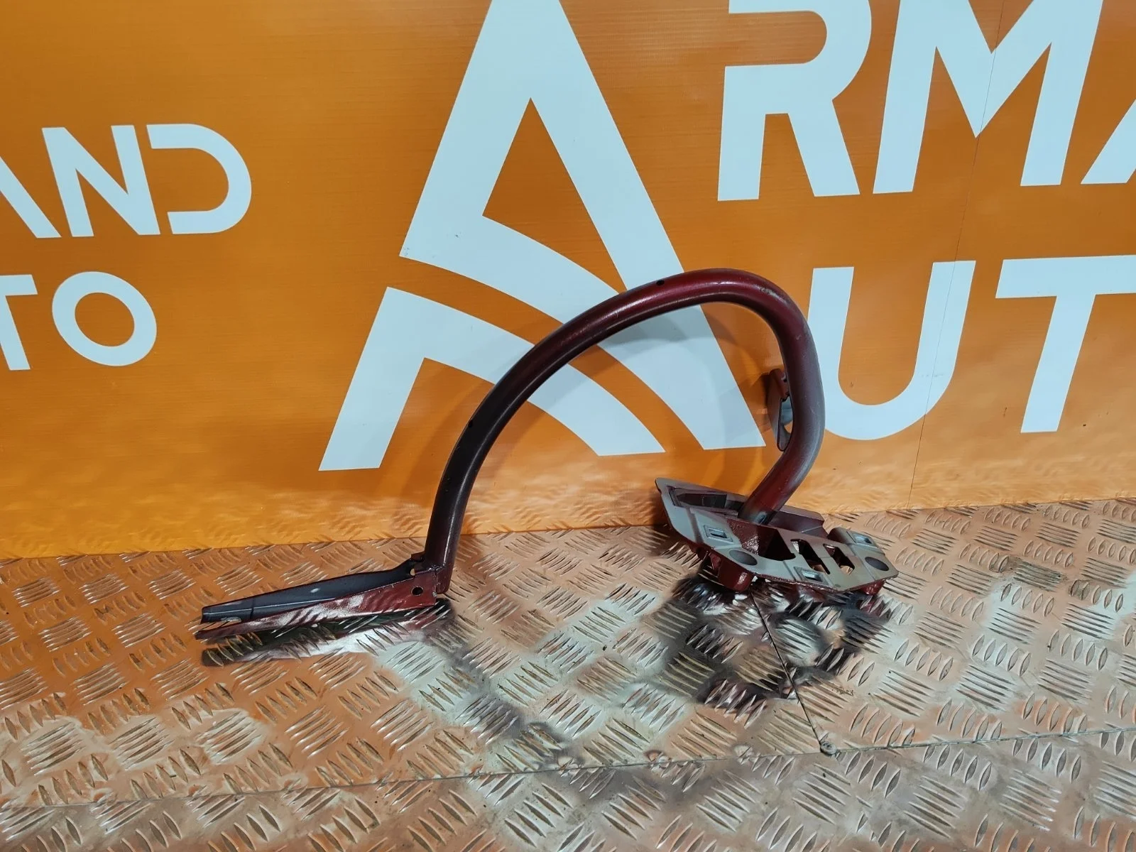 Петля крышки багажника Mercedes -Class 2014-2021 C205