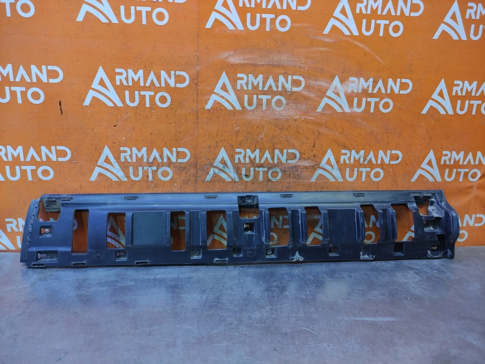 Кронштейн молдинга двери Land Rover Range Sport 2013-нв L494