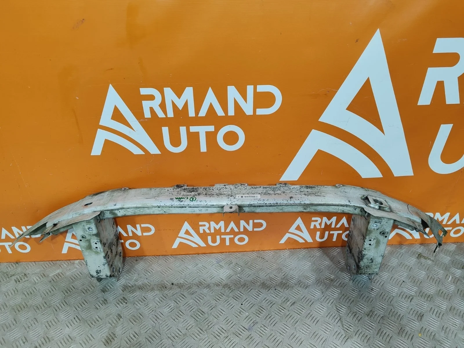 Усилитель бампера BMW 5 series 2016-нв G30 G31