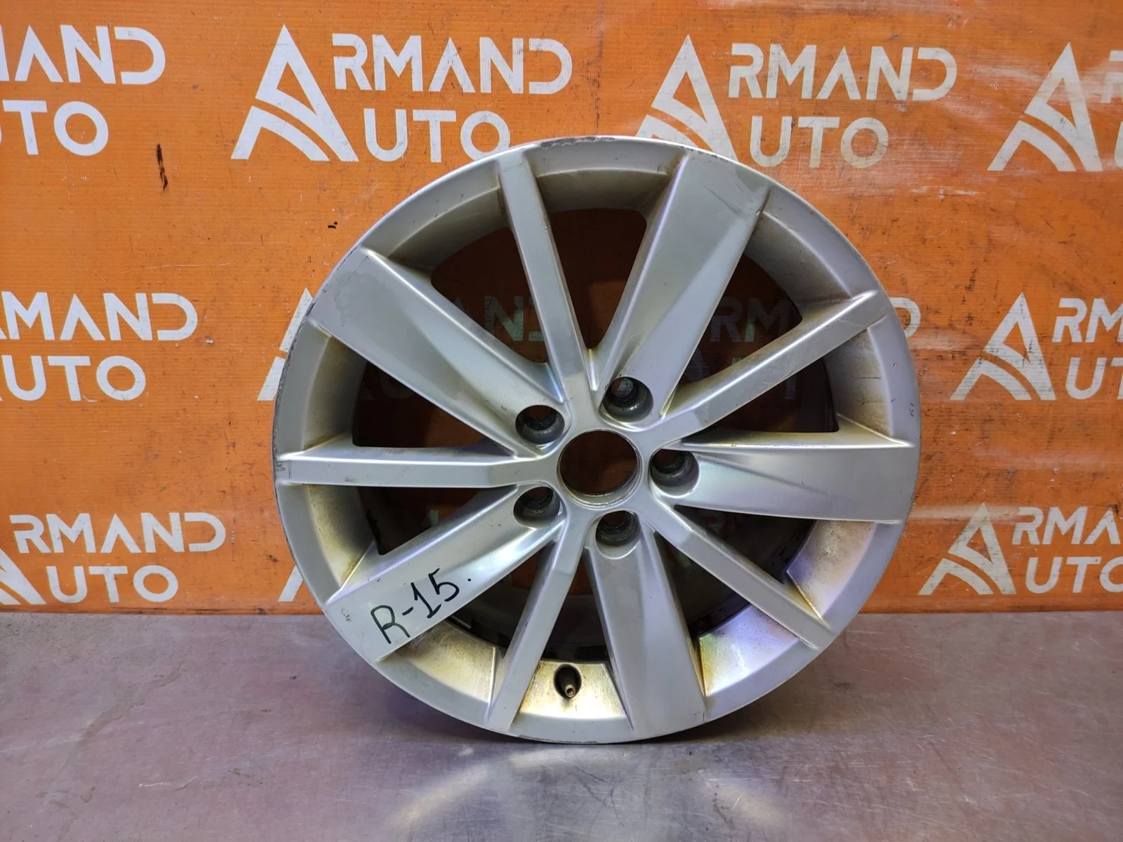 Диск колесный r15 Volkswagen Polo 6