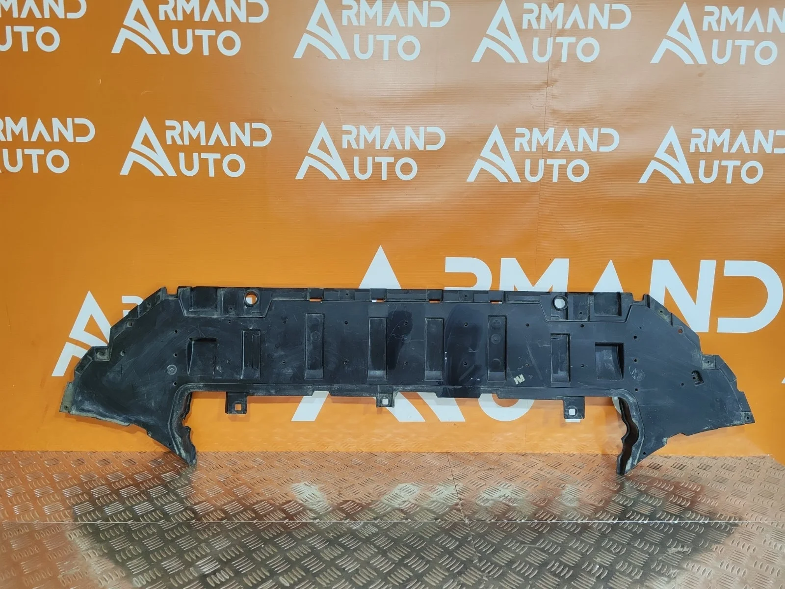 Пыльник бампера Volvo XC90 2014-нв