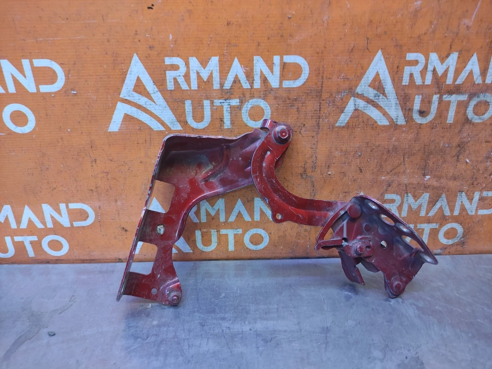 Петля капота Mercedes -Class 2016-нв W213, S213, C238