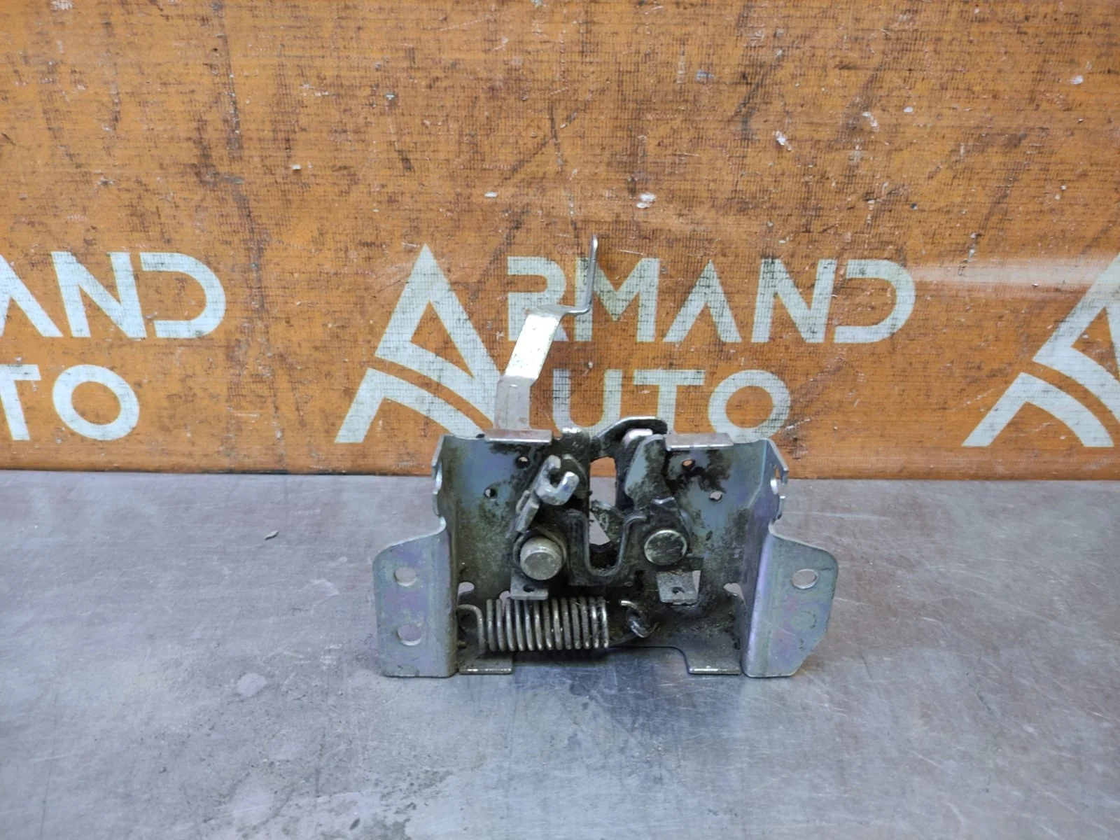 Замок капота Mitsubishi Outlander 2012-нв 3