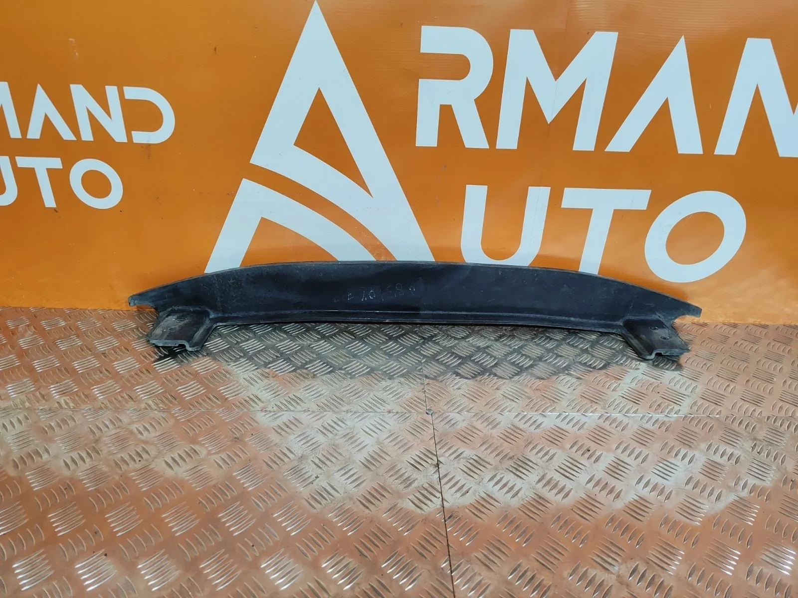 Усилитель бампера верхний KIA Sorento 2012-2019 XM