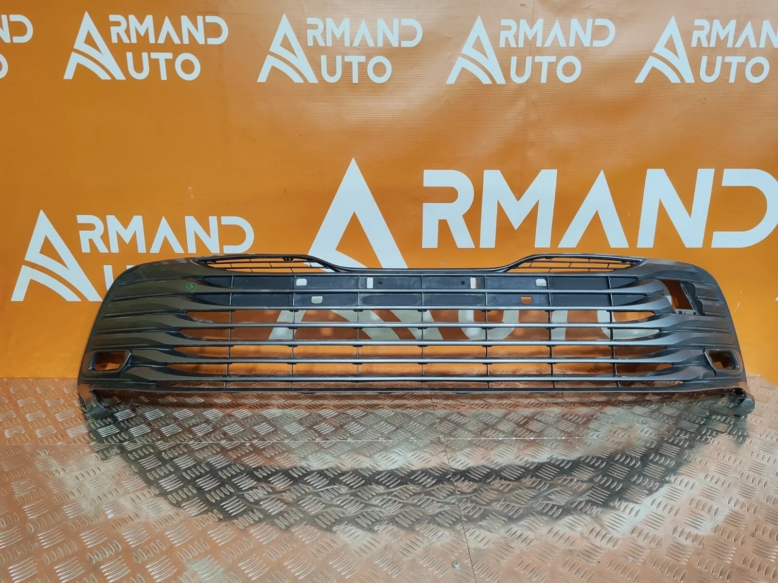 Решетка бампера Toyota Camry 2017-2021 8 XV70