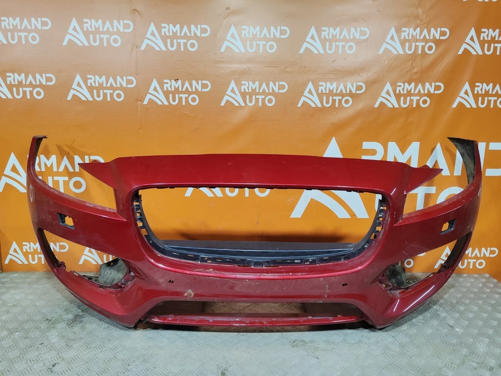 Бампер Jaguar F-Pace 2016-нв