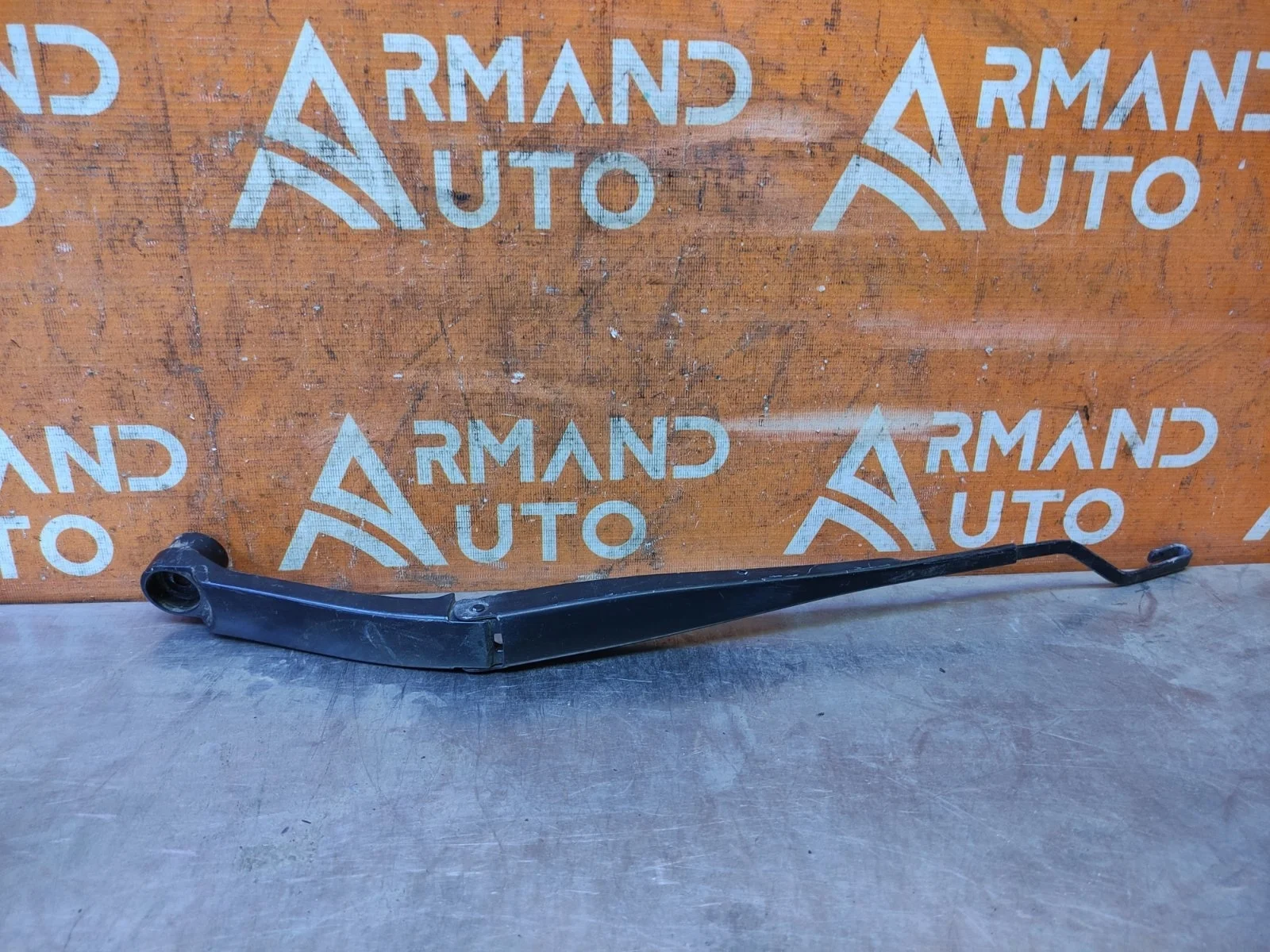 Поводок стеклоочистителя Hyundai Creta 2016-2021