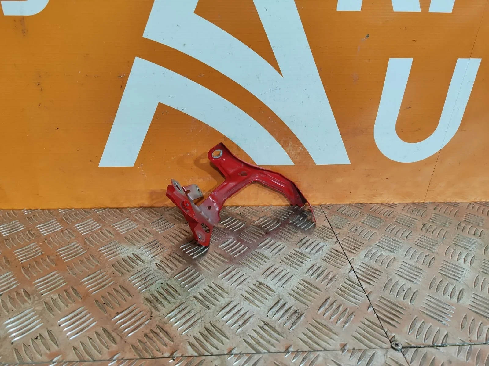 Кронштейн крыла BMW 5 series 2016-нв G30 G31