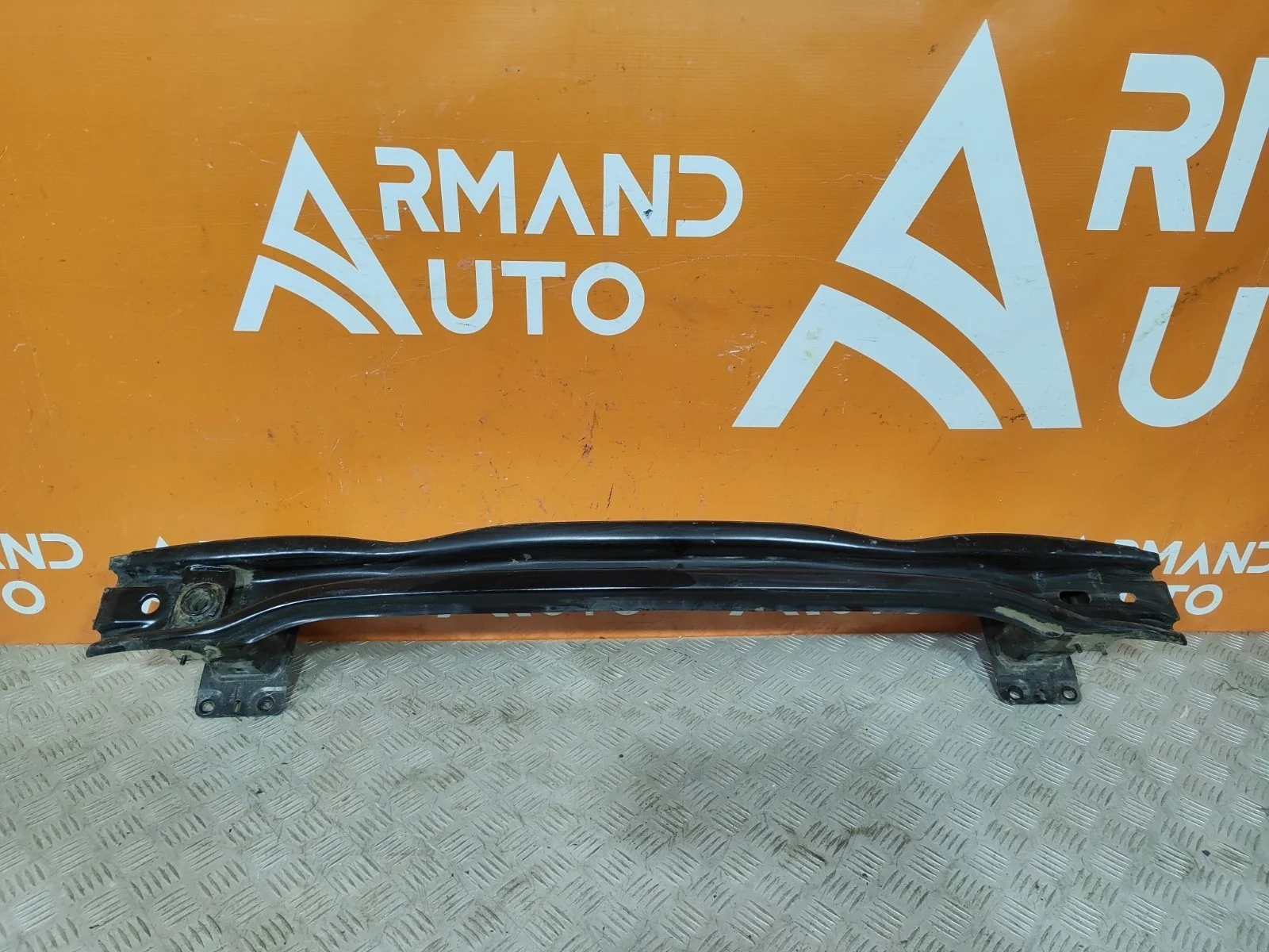 Усилитель бампера Volkswagen Tiguan 2016-нв