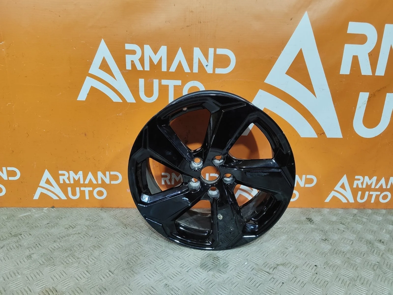 Диск колёсный r18 Toyota RAV4 5 XA50