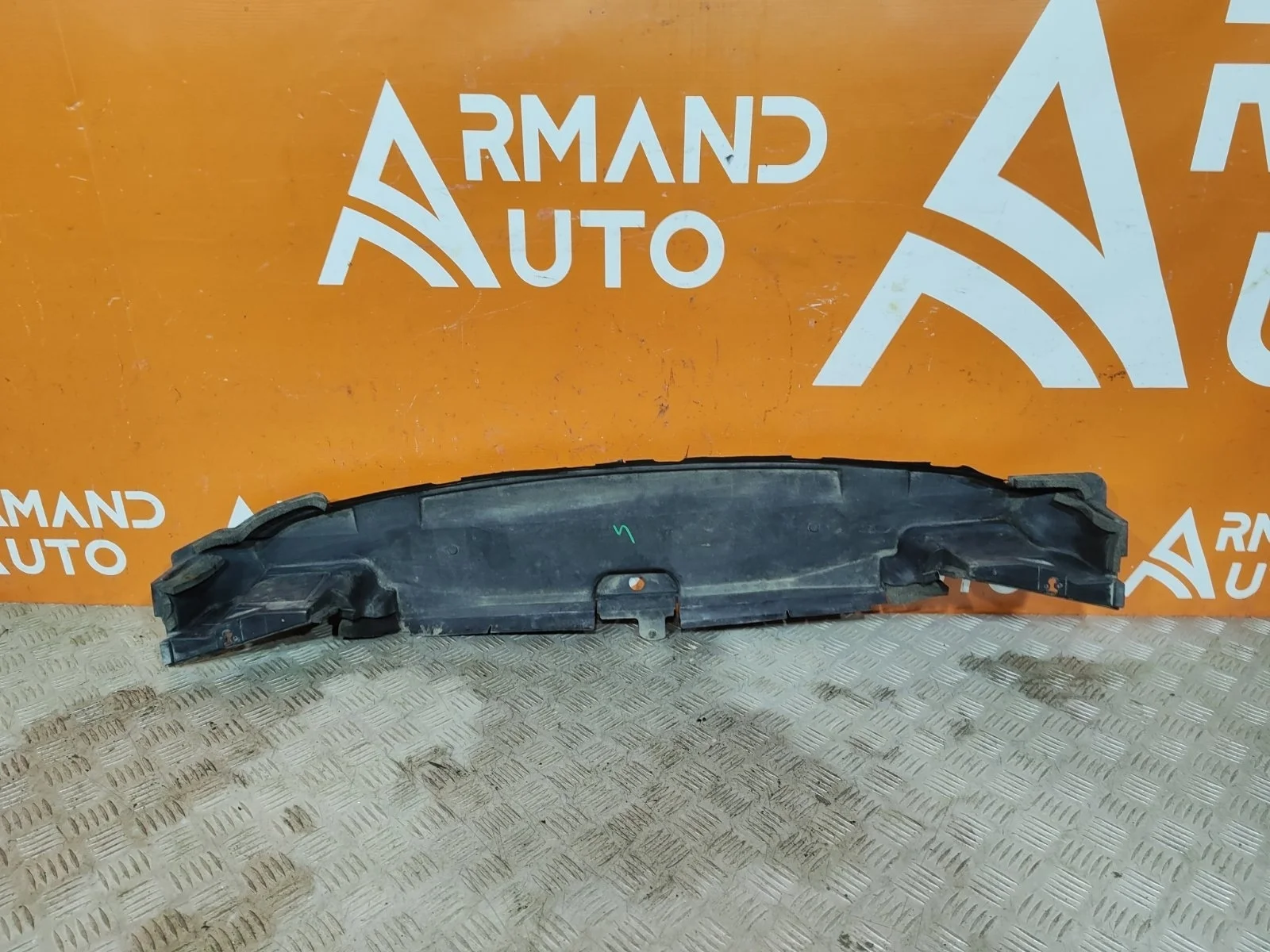 Воздуховод радиатора нижний Lexus NX 2014-2017