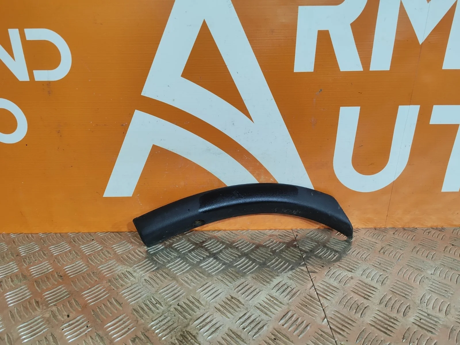 Расширитель бампера Mitsubishi Outlander 2014-2018 3