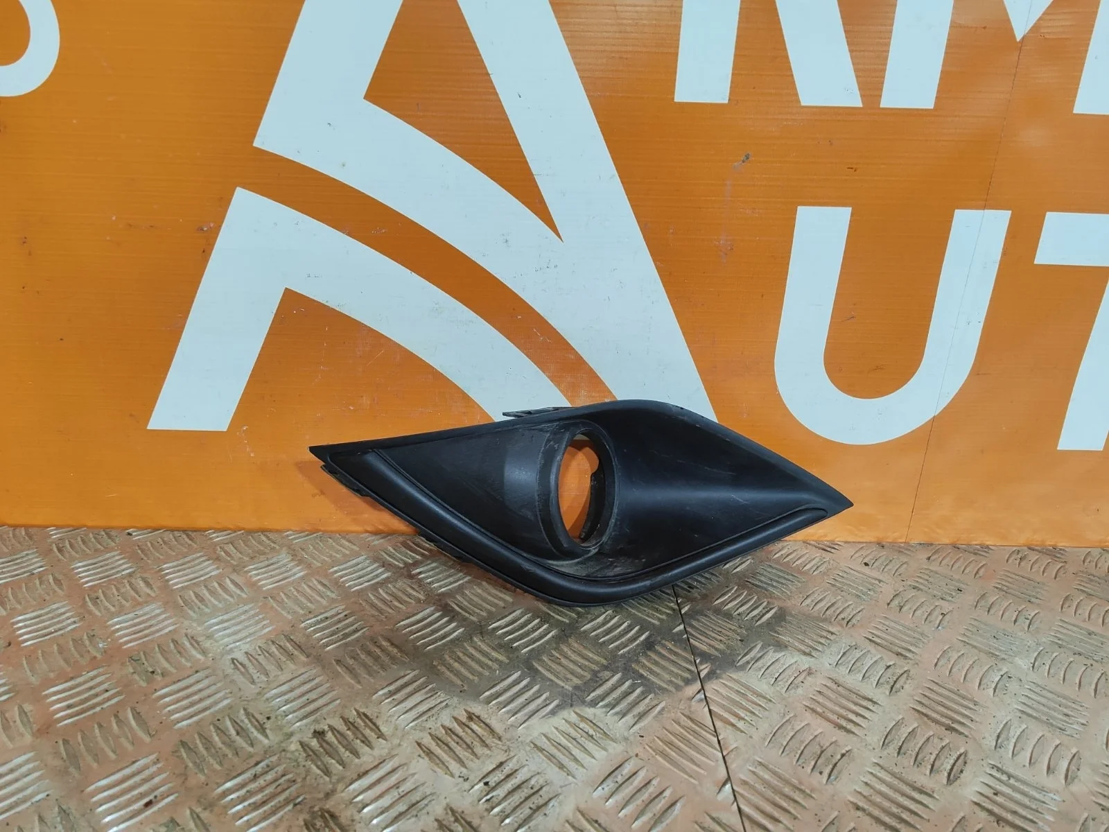 Окантовка птф Mitsubishi OUTLANDER 2018-нв 3