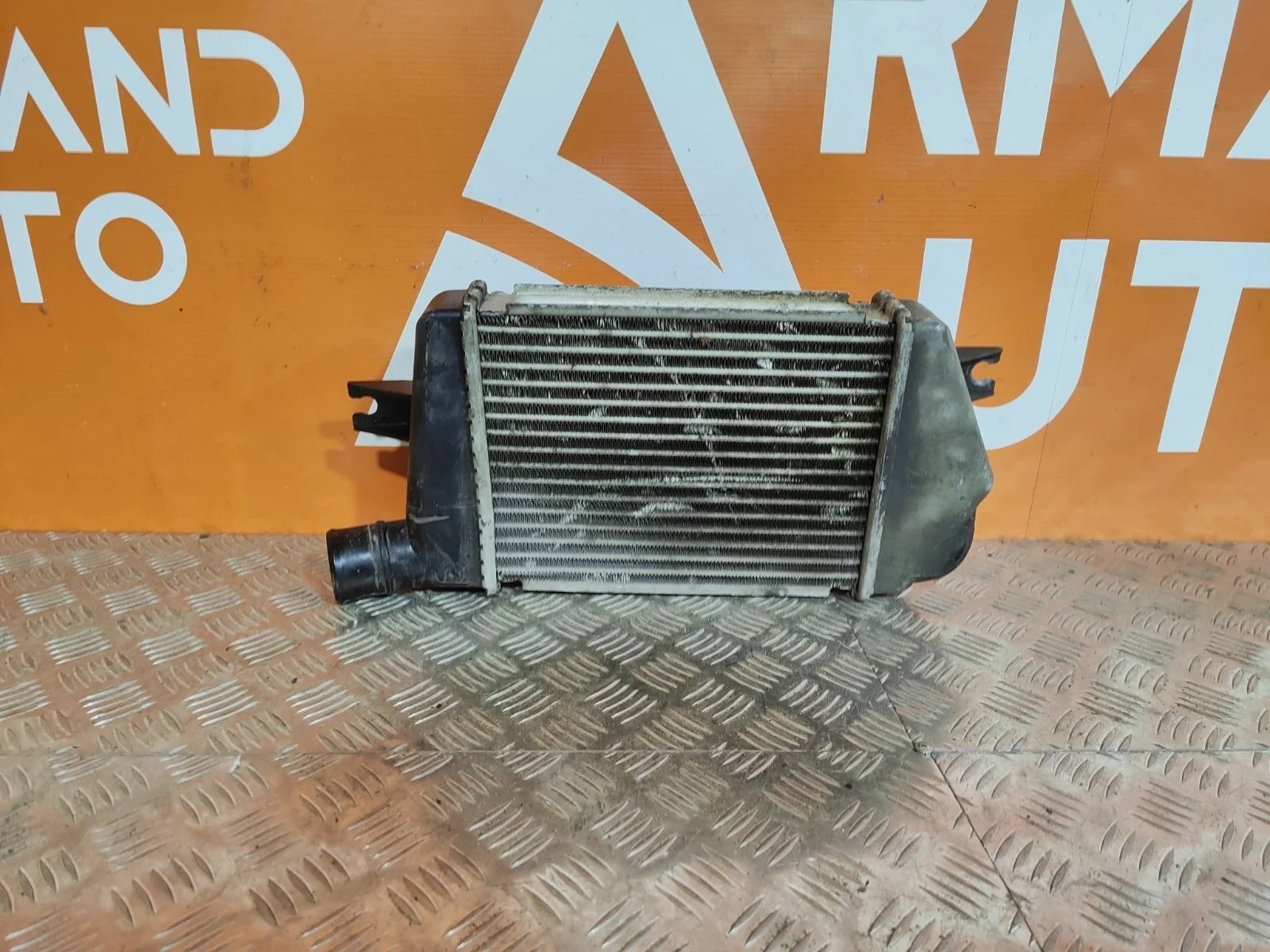 Интеркулер Mitsubishi Pajero Sport 2008-2016