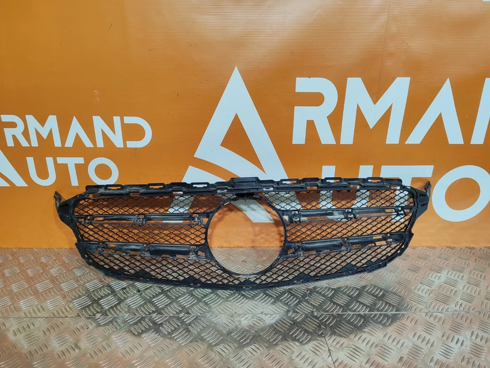 Решетка радиатора Mercedes -Class 2014-2021 W205