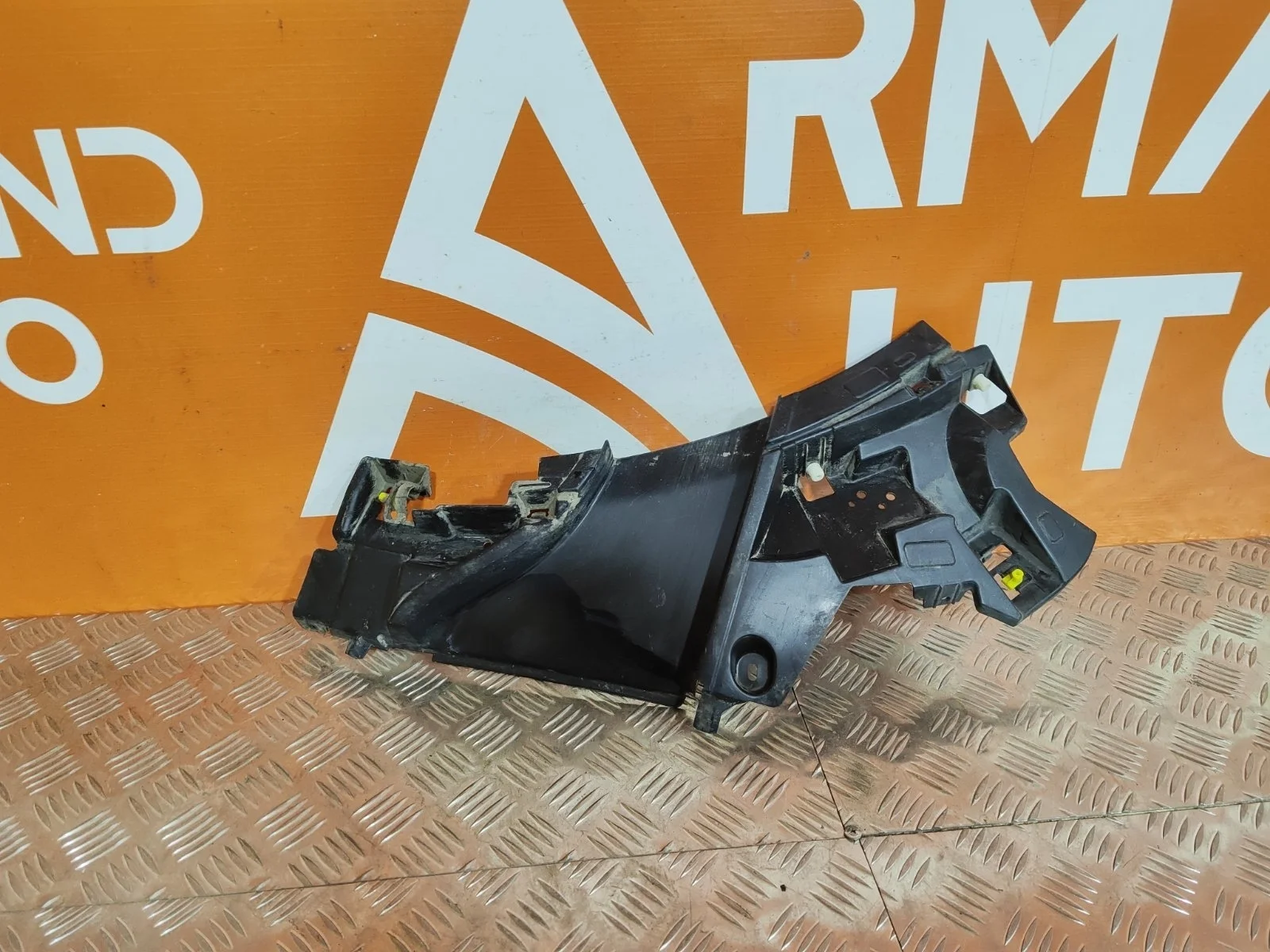 Кронштейн бампера Land Rover Range Sport 2017-нв L494