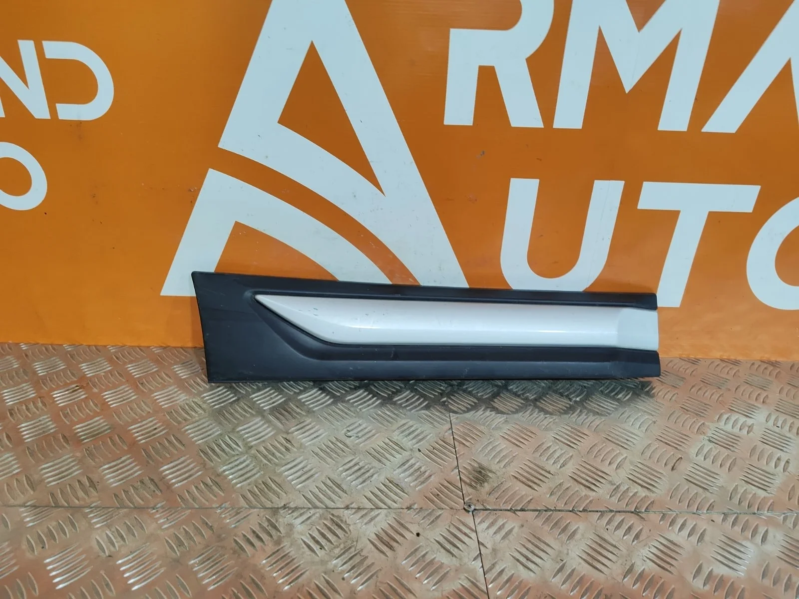 Молдинг двери Mitsubishi Outlander 2015-нв 3