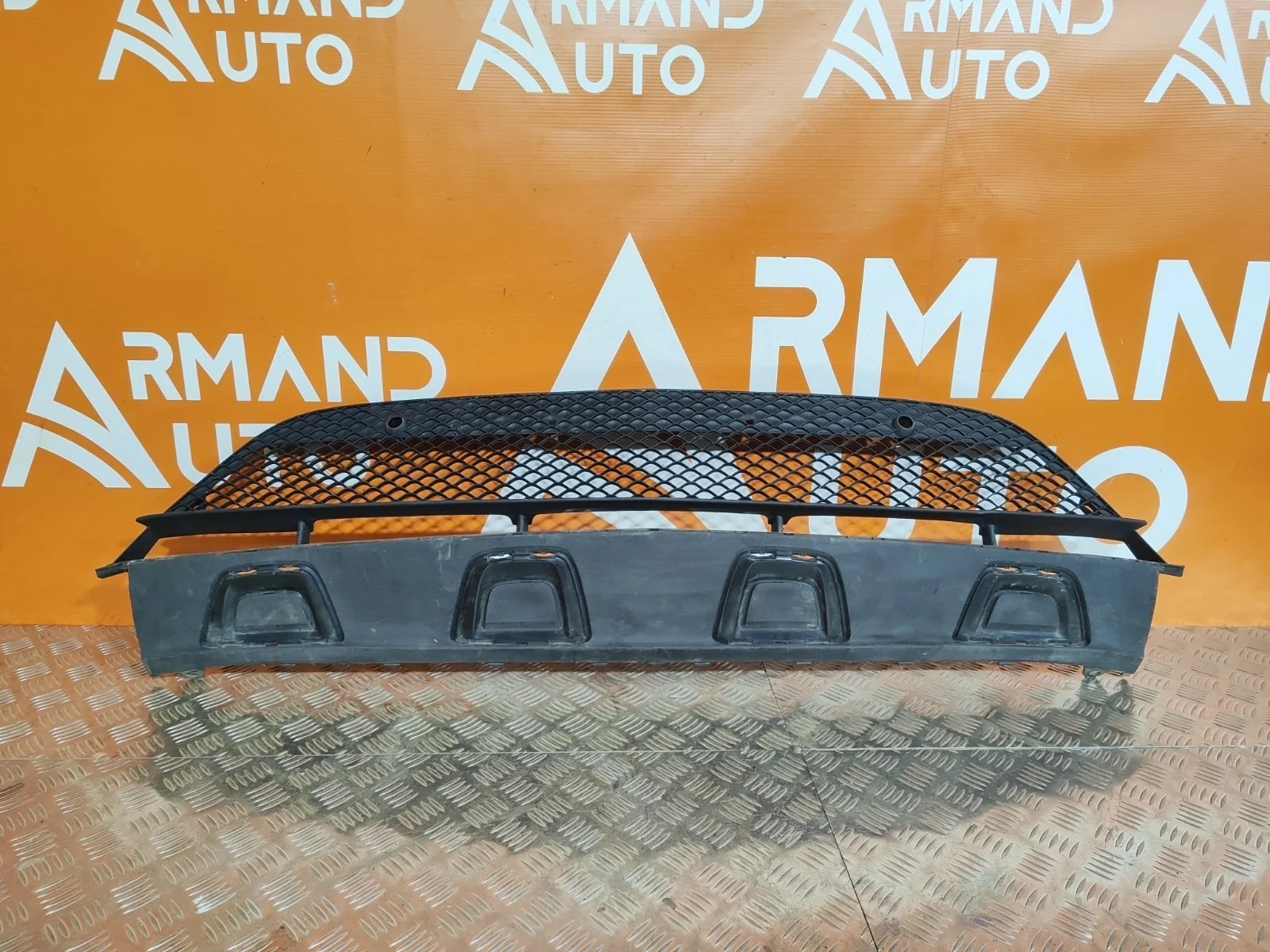 Решетка бампера Mercedes GLC-Class 2015-2019 X253