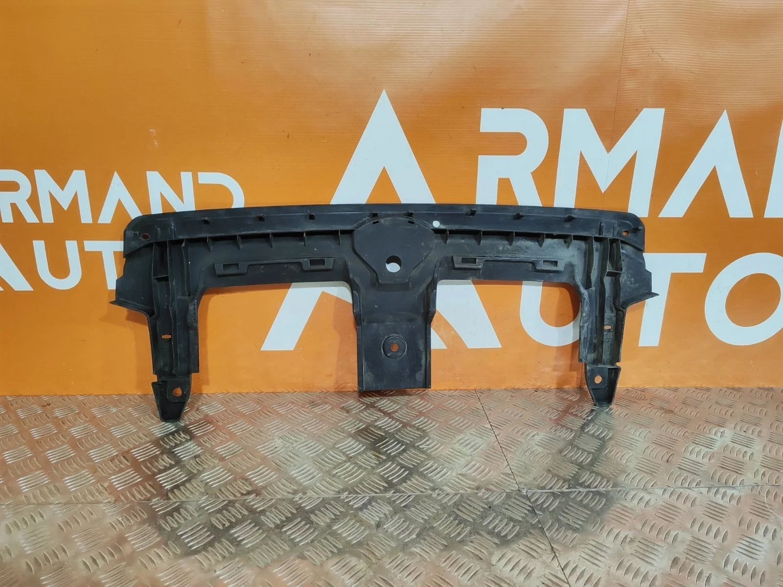 Кожух замка капота Audi Q7 2015-нв 4M