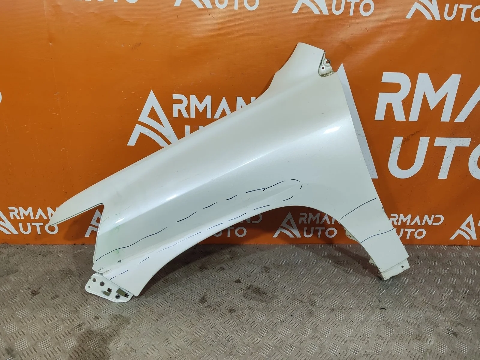 Крыло Toyota Land Cruiser 2015-2021 200