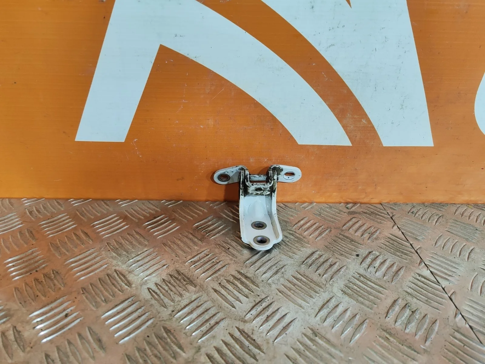 Петля двери верхняя Kia Sportage 2010-2016 3 SL